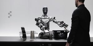 ChatGPT ya tiene cuerpo: OpenAI y Figure han creado un robot humanoide inteligente