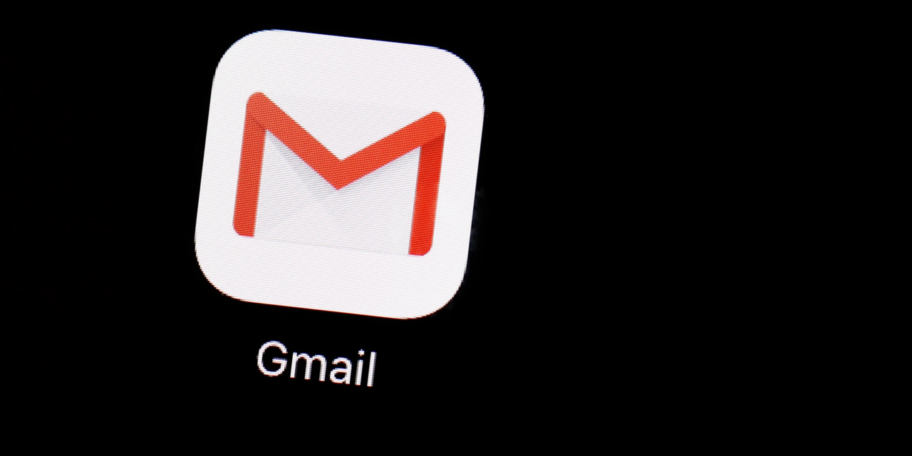 Google añade inteligencia artificial al motor de búsqueda de Gmail para móviles