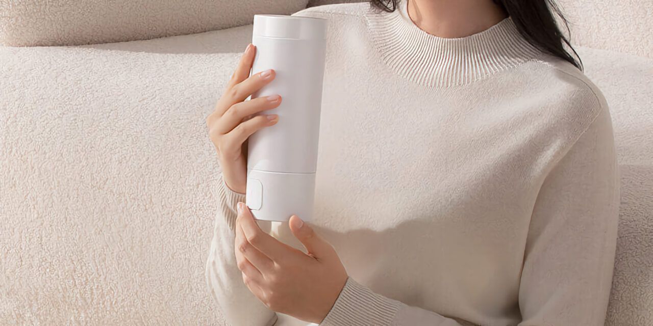 La nueva taza termo de Xiaomi puede enchufarse a la corriente y utilizarse como un hervidor de agua