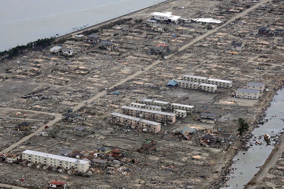 Nuevos Videos del Tsunami de Japon...Increible!!