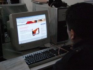 Ladrones usan Internet para contactar y asesinar a un joven en Venezuela