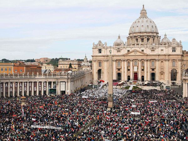 Juan Pablo II fue proclamado beato ante más de un millón de fieles