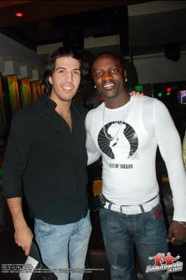 Akon no sale de santiago “R.D”  (fotos)