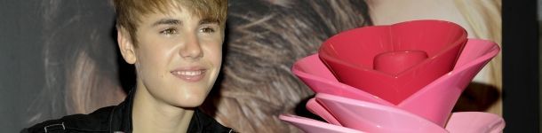 Agreden a Bieber en presentación de perfume