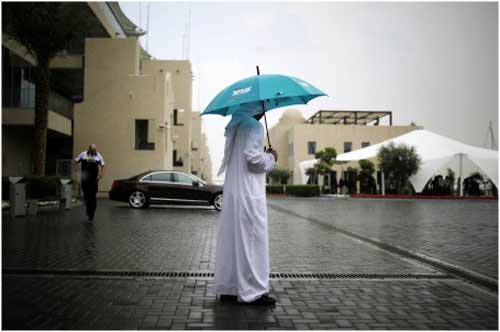 Crean 52 tormentas de lluvia artificial en el desierto de Abu Dhabi