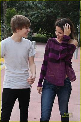 Justin Bieber y Selena Gómez llegan a Argentina